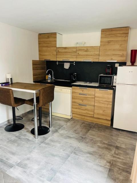Cavaliere Studio 2 Pers Terrasse Le Lavandou Luaran gambar